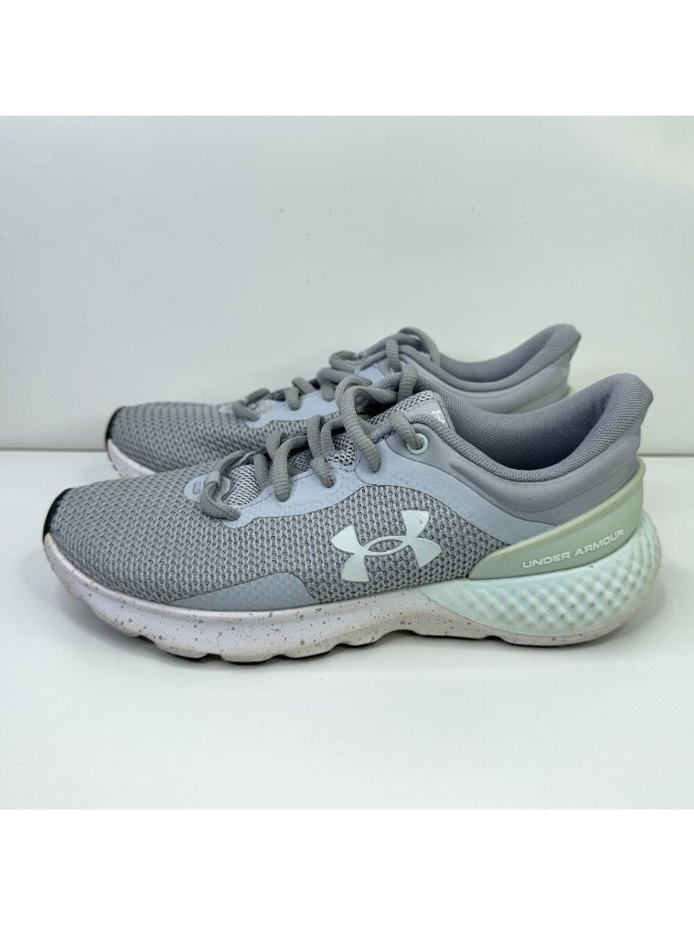 Under Armour Charged Escape 4 Womens Running Shoes Size 6 Gray Athletic Sneakers